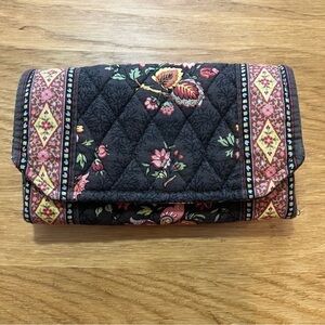 Vera Bradley Women’s Brown Floral Quilted Wallet Clutch Cottagecore
